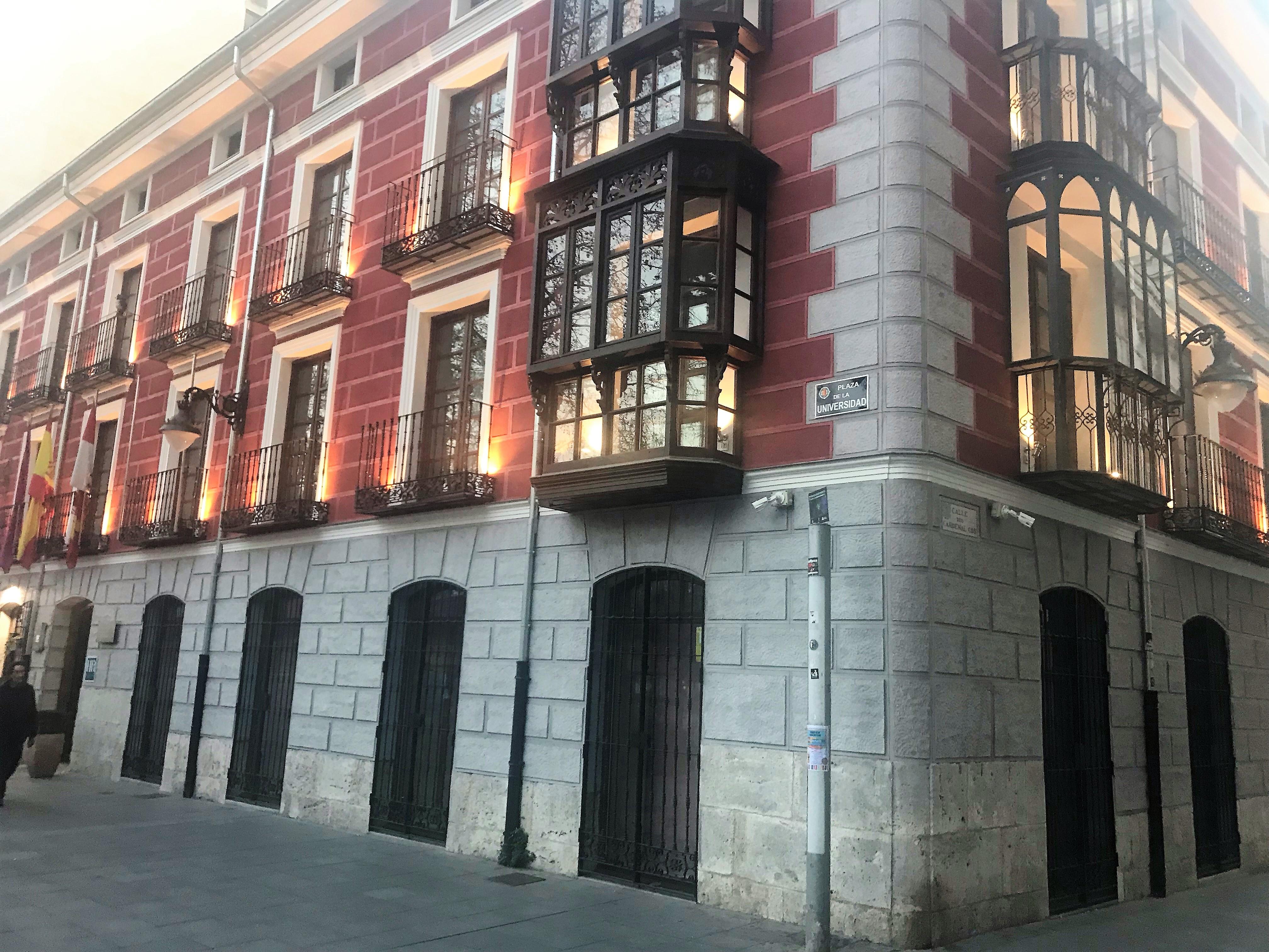 Zenit El Coloquio Hotel Valladolid Exterior photo